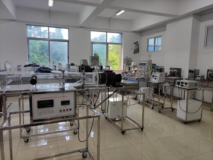 东华大学